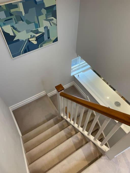 Charming & Cosy Town Centre Home With Parking Guildford Eksteriør billede